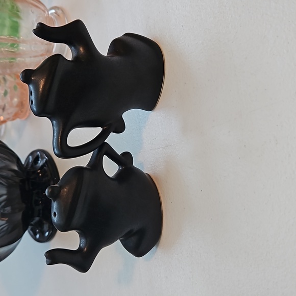 MICHAEL LAMBERT 1970'S DANCING SALT & PEPPER SHAKERS (BLACK) - Picture 3 of 3
